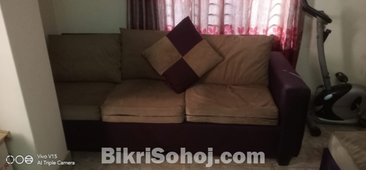 6 Seater Sofa set with Tea Table.Excellent Cindition.